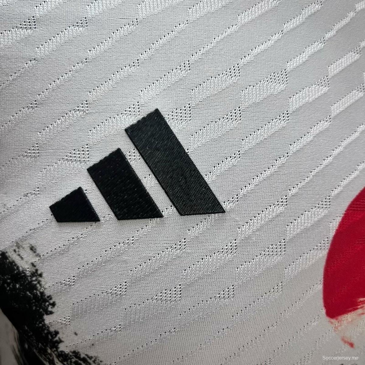 إصدار اللاعب 2024 قميص قميص قميص اللاعب 2024 اليابان الرسم بالحبر
