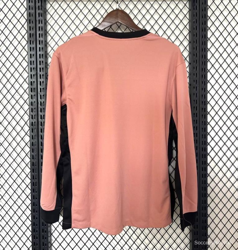 24/25 قميص باريس سان جيرمان الثالث وردي طويل الأكمام وردي اللون
