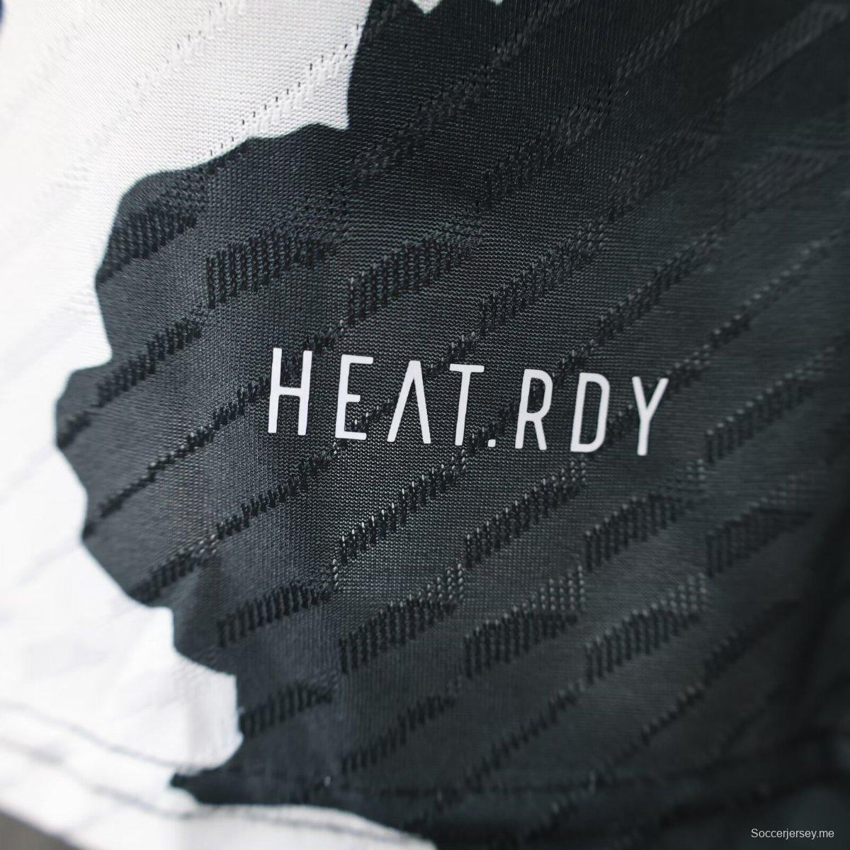 إصدار اللاعب 2024 قميص اليابان 2024 أسود/أبيض خاص باليابان
