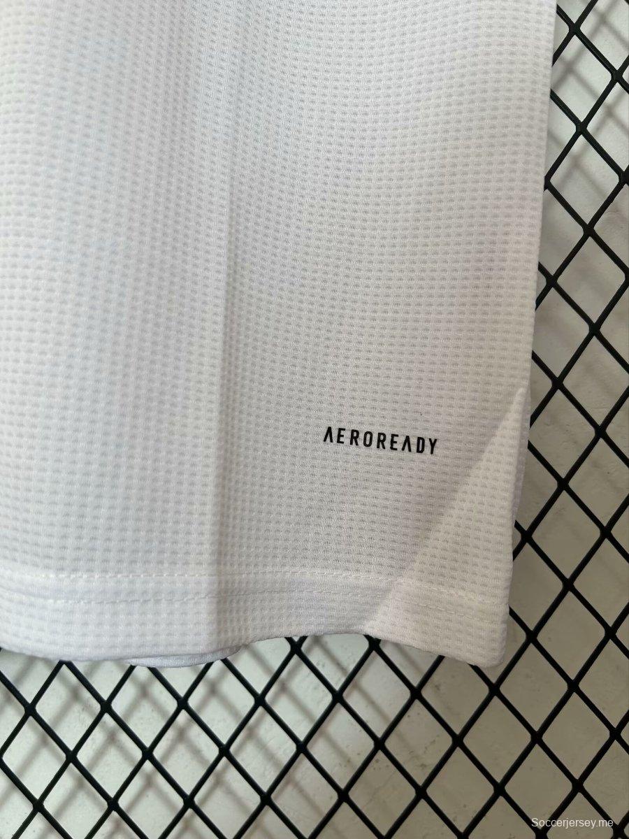 25/26 قميص أرسنال خارج ملعبه الأبيض