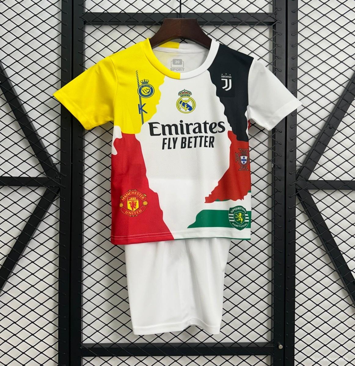 إصدار تذكاري لكريستيانو رونالدو للأطفال مقاس 16-28