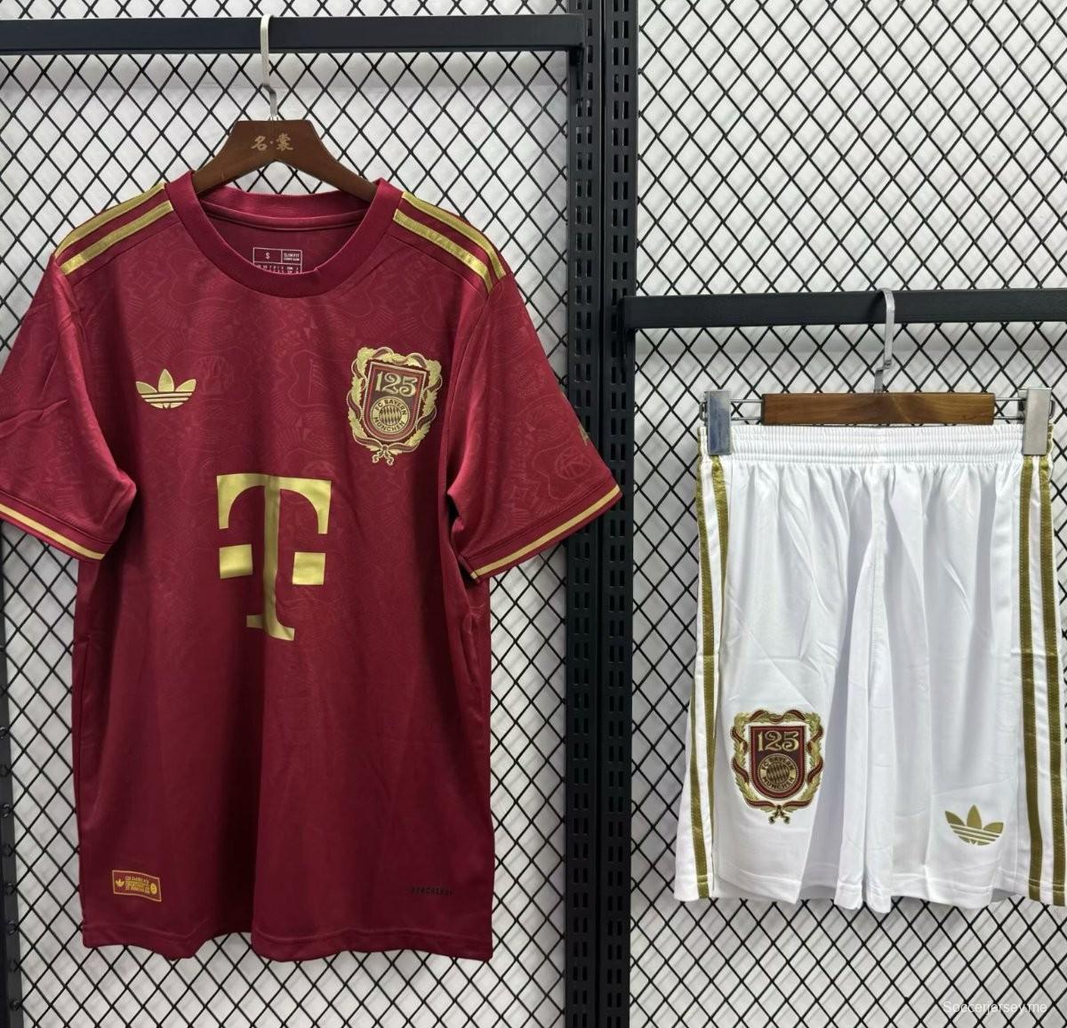 25/26 قميص نبيذ الذكرى السنوية 125 لبايرن ميونيخ للأطفال