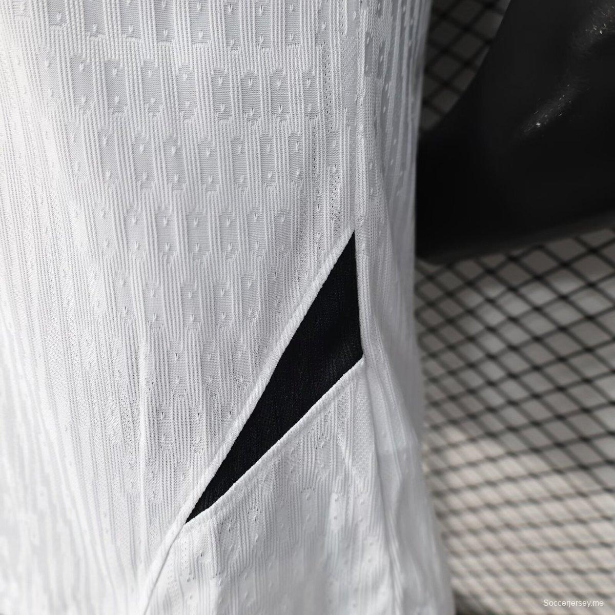 إصدار اللاعبين 25/26 قميص باريس سان جيرمان × XO الأبيض قبل المباراة