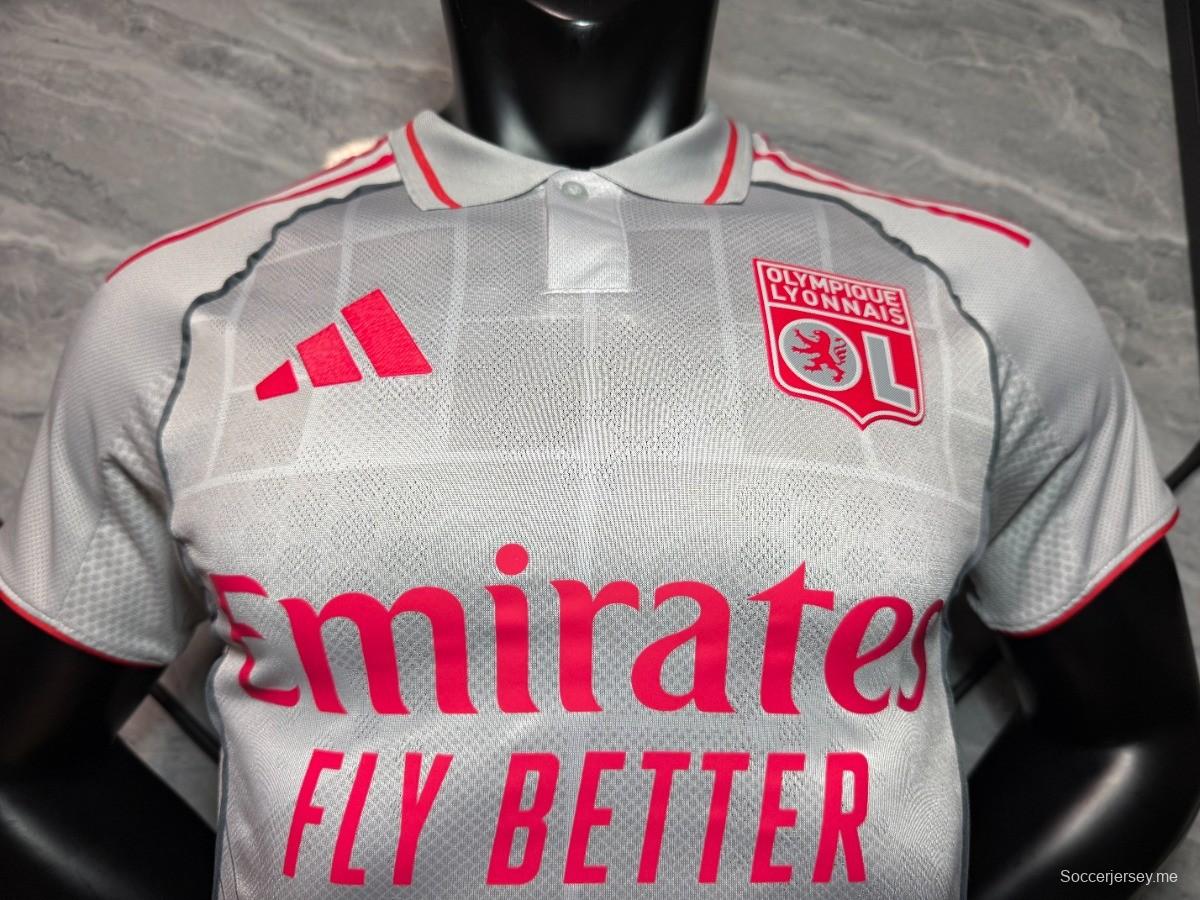 نسخة اللاعب 25/26 قميص أولمبيك ليون/ليون خارج الديار لأولمبيك ليون