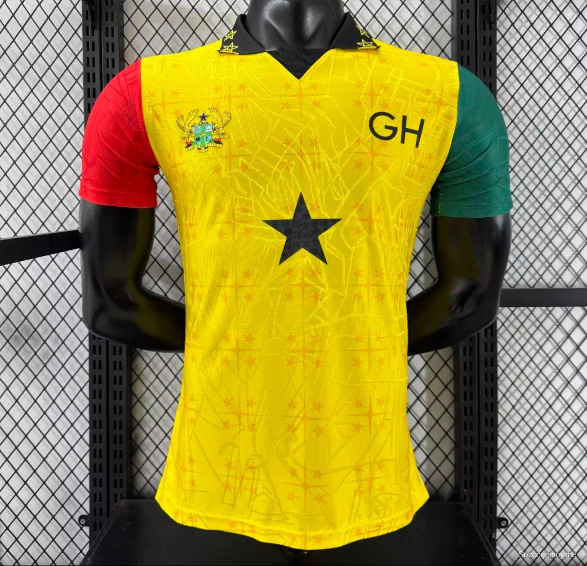 قميص غانا 2026 إصدار اللاعب 2026 أبيض بنجمة سوداء وأكمام صفراء