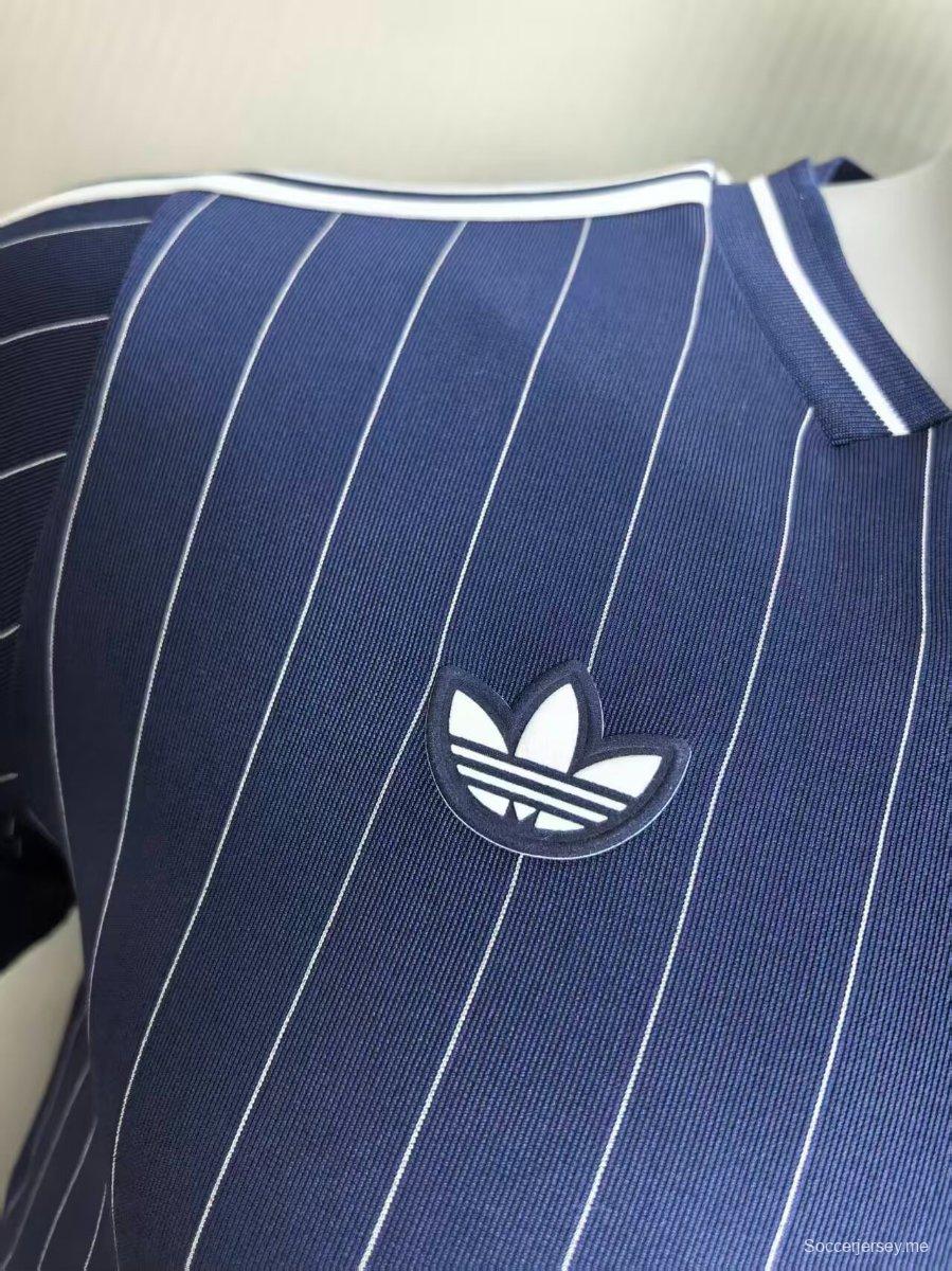 نسخة اللاعب 25/26 قميص أيقونات كوبنهاجن الكحلي من أيقونات تيراس البحرية