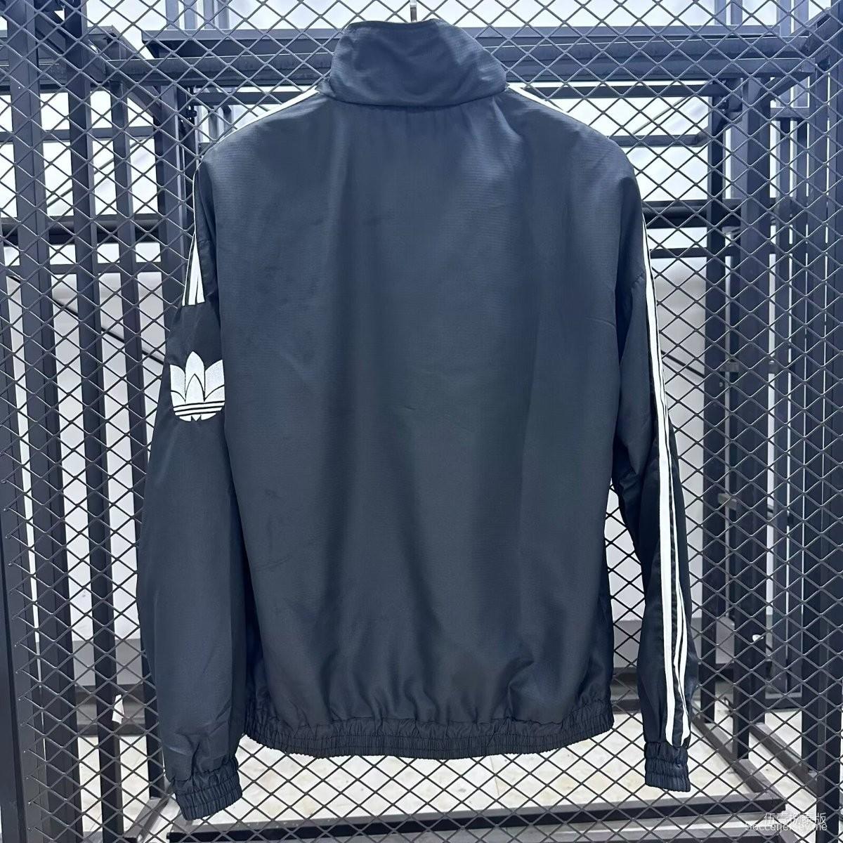 2026 سترة واقية من الرياح من Adidas Navy بسحاب كامل