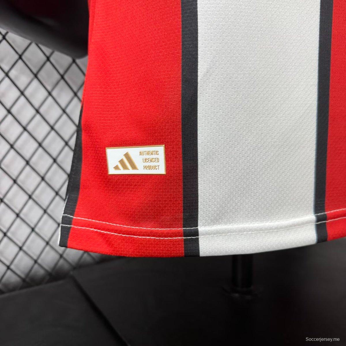 لاعب الإصدار 26/27 قميص ريفر بليت خارج أرضه