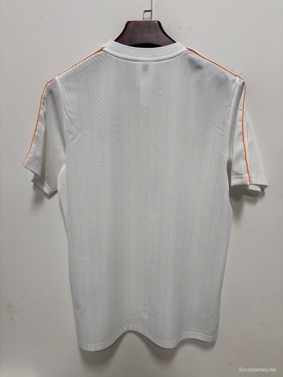 قميص ريال مدريد أبيض من طراز «أديداس تيراس أيكونز» لعام 2026