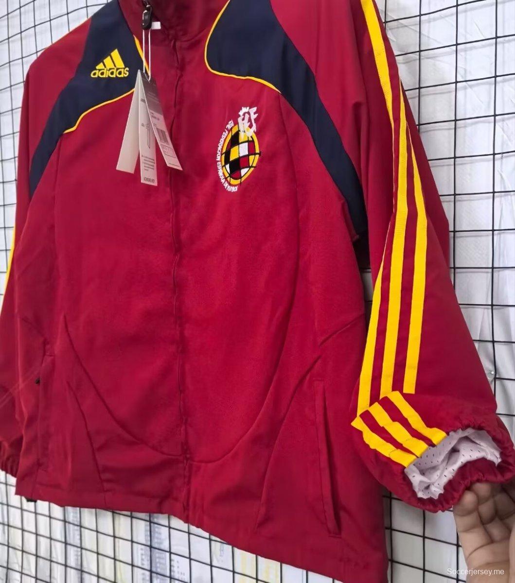 سترة واقية من الرياح من ماركة أديداس باللون الأحمر من طراز Vintage Spain لعام 2026 بسحاب كامل