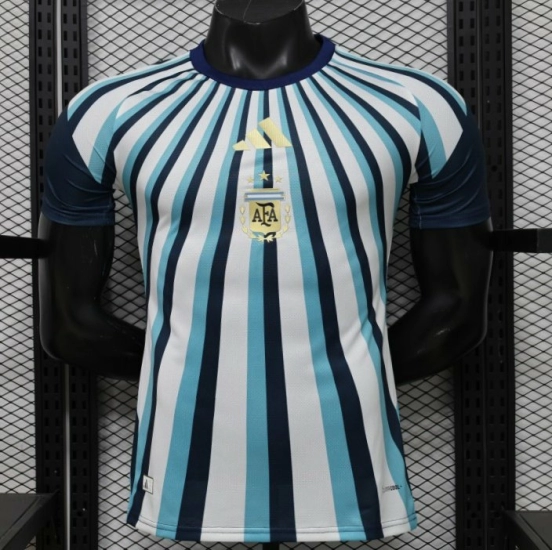 قميص اللاعب الإصدار 2026، الأرجنتين، أبيض، أزرق فاتح، أزرق غامق، خطوط نصف قطرية، إصدار خاص