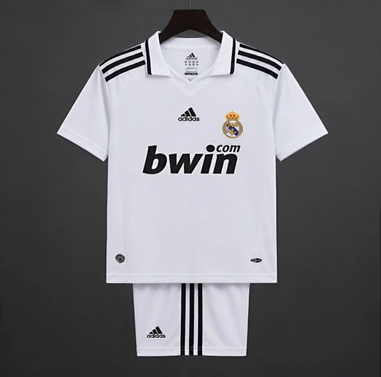 قميص ريال مدريد الرئيسي لموسم 2008/2009 بتصميم كلاسيكي