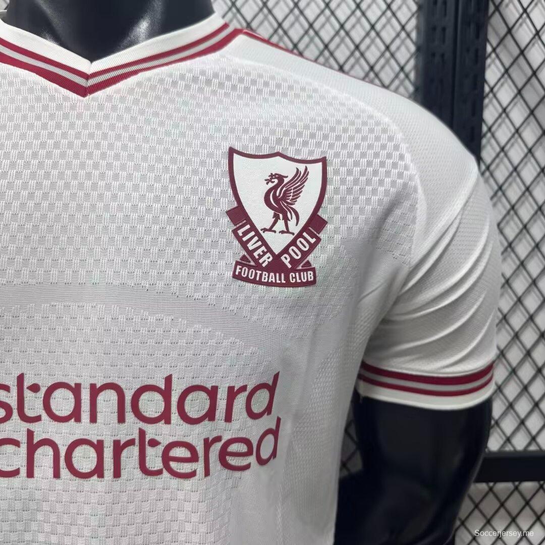قميص ليفربول للعب خارج أرضه للموسم 2026/2027